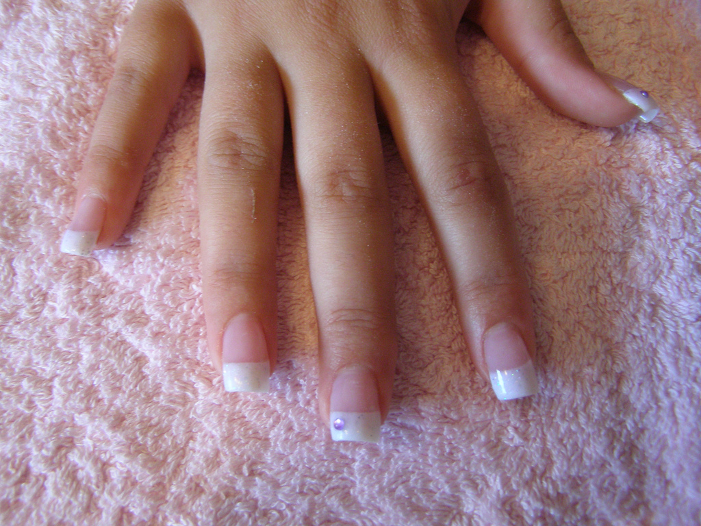 Comparison of Sculptured Nails vs. Acrylic Nails