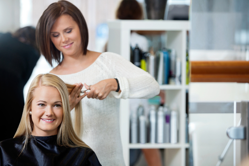 beauty school set up like a beauty parlor