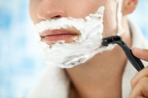 How to Use a Straight Razor For Shaving 