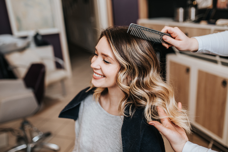 woman with fresh blonde hairlights